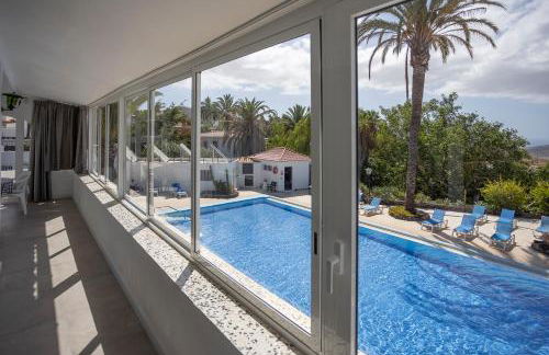 Villa Azure Horizon and Breeze - Panoramic Ocean View and Heated Pool - Foto 25