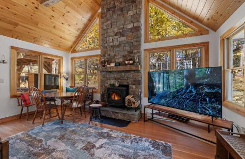 Secluded Cottage with hot tub, fire pit, and views - Foto 47