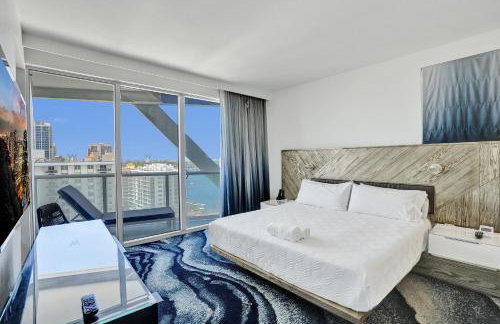 Luxury Corner 1 BR W Residence with Fantastic Intercoastal Views, Pool & Hot tub - Foto 39