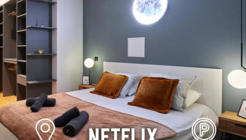 LE LUXURY LOFT - CENTER l DECEMBER MAR-KET l EUROPEAN PARLIAMENT l PARKING l NETFLIX - SPACIOUS & UNIQUE - LE LUXURY LOFT - CENTRE l MARCHÉ DE NOËL l PARLEMENT EUROPÉEN l PARKING l NETFLIX - SPACIEUX & UNIQUE - Photo 1