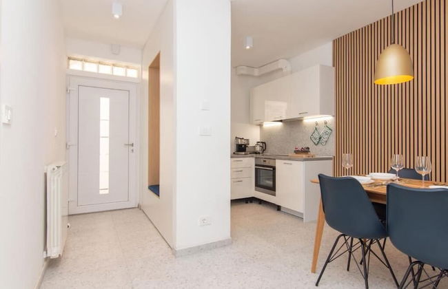 The Rose Garden Apartments - Photo 26