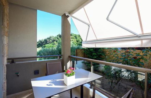 Marthina Luxury Living - Photo 18