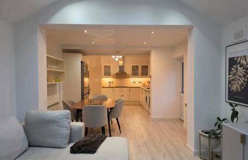 Premium Luxury Two-Bedroom Stay in the Heart of Chiswick - Foto 7