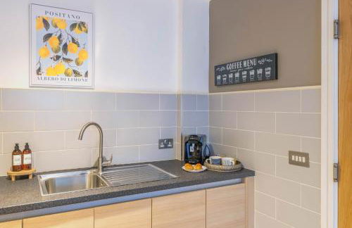 Charming Grand Central City & Bullring location 2 bedroom Apartment With Free Parking - Foto 14