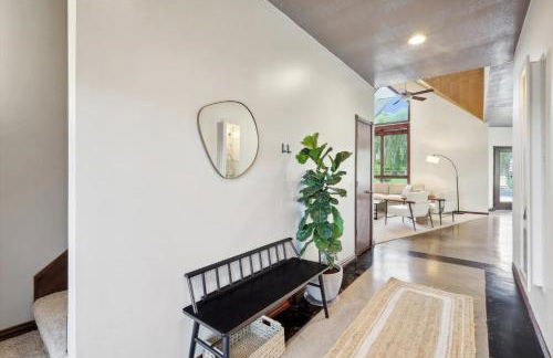 The Perfect Holiday Getaway 5BR 4BA with Pool and Hot Tub - Photo 16