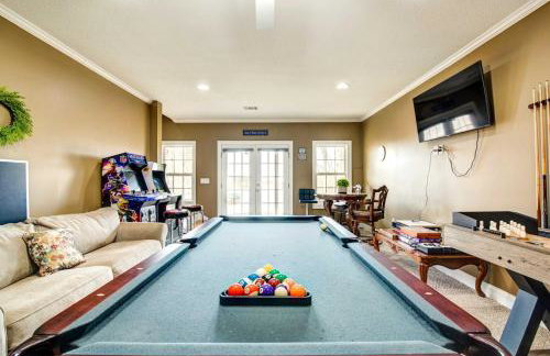 Lakefront Sparta Retreat with Dock and Game Room - Foto 30