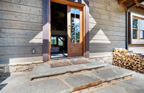 Copperline Lodge - Luxury Creekside Retreat - Creekside Views, Hot Tub, Game Room, Outdoor Fireplaces, Chef Kitchen, Fire Pit - - Foto 73