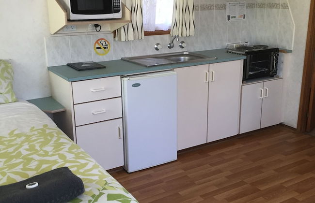 Junee Tourist Park - Photo 12