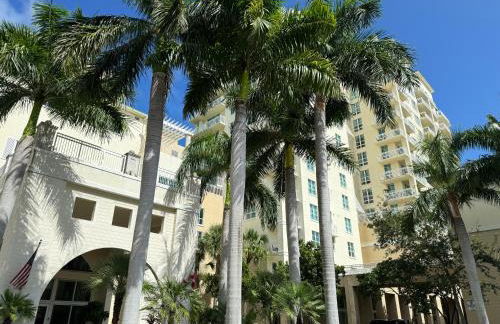 Luxury Oasis Suite - Photo 41