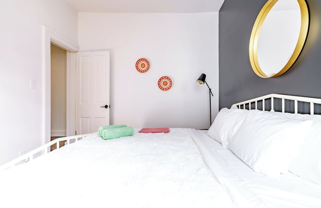 Jungle House Luxury Stays - Downtown Chillicothe - Photo 14