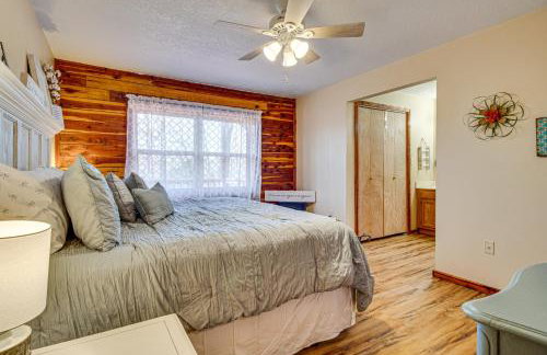 Expansive Mountain Home Rental with Yard and Fire Pit! - Foto 14