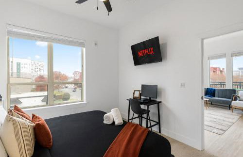 Luxury 2BR Steps from Railroad Park - Foto 17