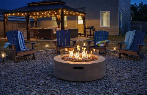 5bd/3ba Family Oasis with Playground and Pool - Foto 1