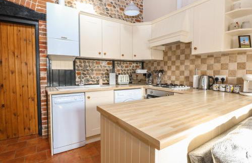 Hitchens Cottage - Photo 10