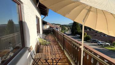 Helle Wohnung mit großem Balkon - Foto 3