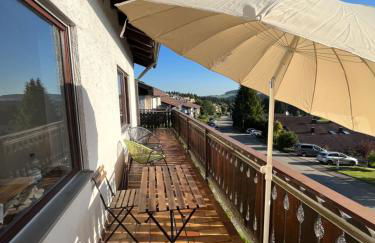 Helle Wohnung mit großem Balkon - Foto 3