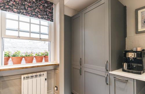 Royal View Apartments - Photo 15