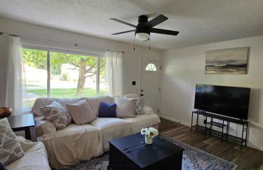 Cozy 3BR Cottage Near Headlands - Foto 1