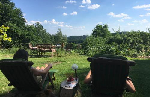 Kleine Villa im wilden Garten - Foto 3