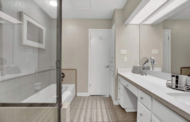 Luxury Riverfront Condo 1 BLK to Schlitterbahn! - Foto 29