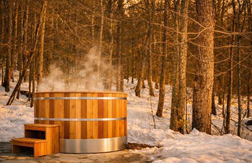 Secluded Catskills 3BR with Hot Tub & Roof Deck - Foto 4