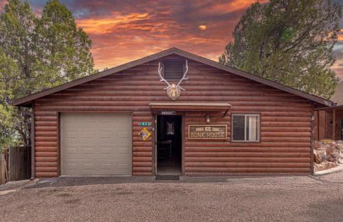 Cabin #6 Bobcat Bunkhouse - Pet Friendly - King Bed - Sleeps 4 - Photo 29