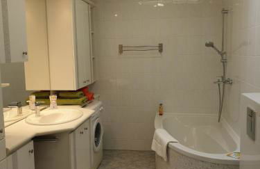 Ferienhaus mit Sommerpool, Terrasse und Glashaus - Foto 10