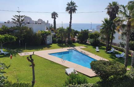 NEPTUNITO: Primera línea con Piscina - Foto 2