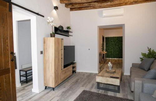 Elegante Apartamento para 5 en el centro de Cáceres con wifi - Foto 8