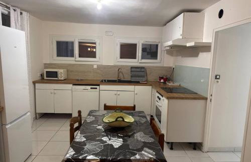 Ground-Floor Apartment With private Garden - Foto 19