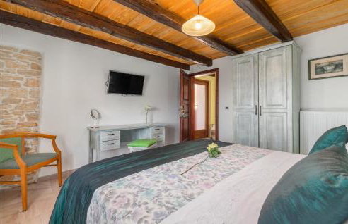 3 Bedroom Nice Home In Plovanija - Foto 35