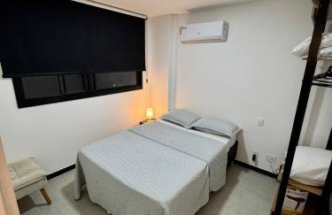 Flat confortável, a 200 metros da praia com estacionamento - Foto 13