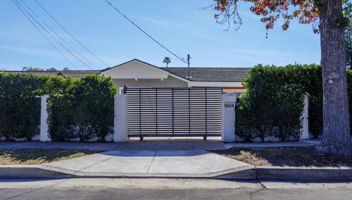 New 5 bed w/hot tub close to Universal sleeps 12 - Foto 3