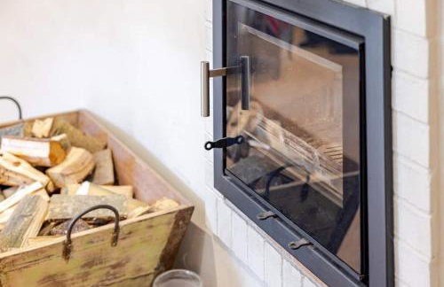 The Old Pool House, Stylish Large Studio in Private Country Estate with Air Con - Foto 12