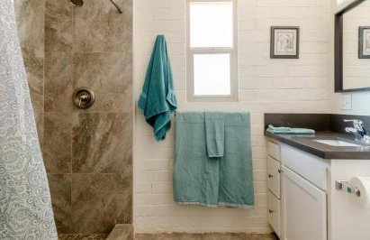 Central House with Pool & Hot Tub - Foto 11