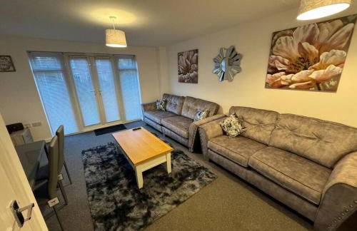 Modern TownHouse - 3 bed 2.5 bath 2 Private Gated Parking - Photo 6