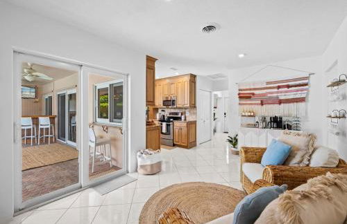 Sunshine Retreat I Waterfront I Pool I Paddle Boards I Bikes - Foto 29