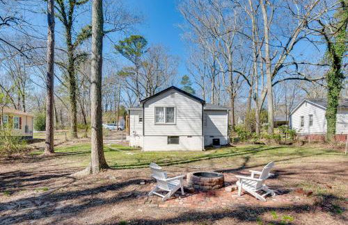 Bring Your Pets! Family Haven with Yard in Mableton - Foto 3