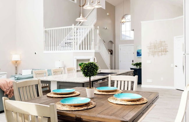 Mickey's Hide Away Screened-in Pool - Foto 49