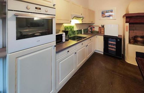 2 Bedroom Amazing Home In Servian - Foto 19