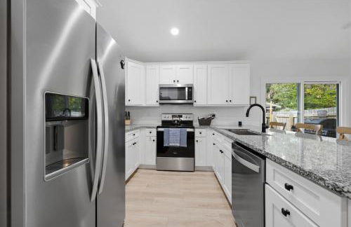 Cozy Coastal Cottage Minutes to Beach and Downtown - Foto 6