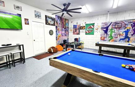 Bluelakeview Luxury Villa with Private Pool & Spa plus Lake Views, BBQ, Games Room - Photo 36