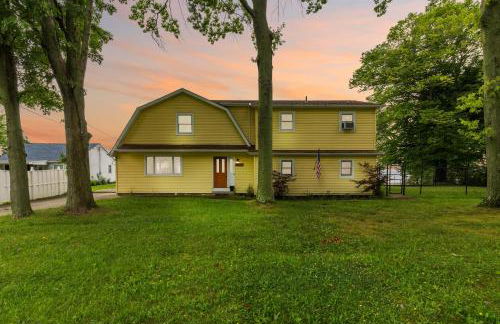 Sunset Haven - Lakeside Retreat in GOTL - Foto 47