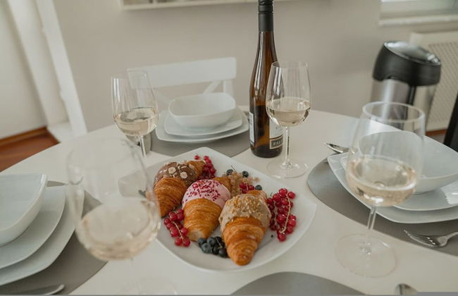 Chic Metro-side Apartment - Photo 12