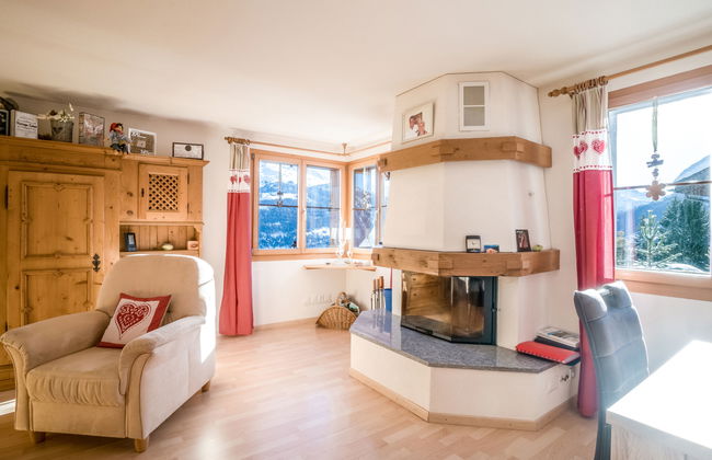 2 bedroom Apartment in Surses with garden and terrace - Photo 2