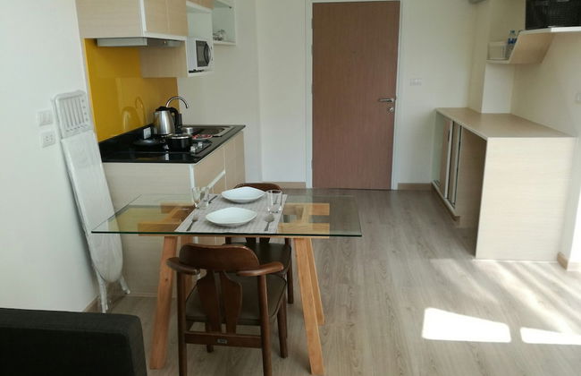 Sonrisa Sriracha - Photo 8