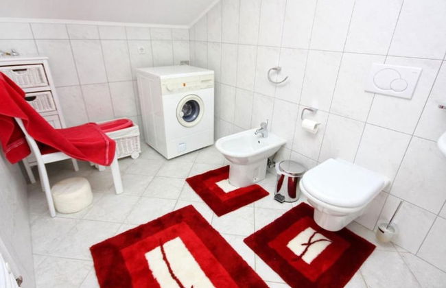 Beachside Serenity Apartments in Barbot - Photo 10