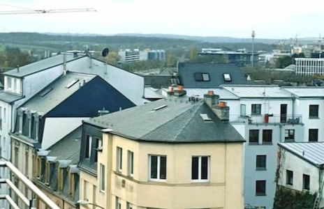 Large Retro Chic Flat 100m2 in City Center - Parking - Foto 21