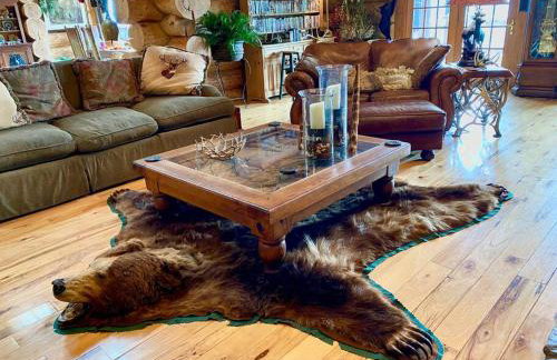 LUXURIOUS TN Mtn Lodge- Sleeps 22+, Hiking & Lake - Photo 35