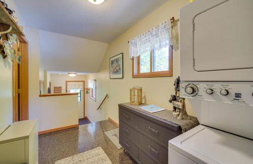 Grill and Fire Pit Waterfront Cameron Retreat! - Foto 24